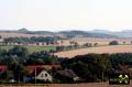 SDAG Wismut Revier Zobes, Vogtland, Sachsen, (D) (6) 28. August 2005 Blick über Thoßfell auf Zobes.jpg